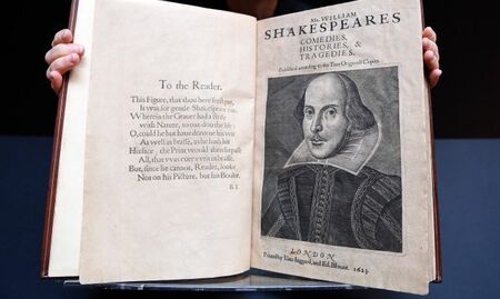 Как Шекспир стана непристоен след закона "Не казвай гей"