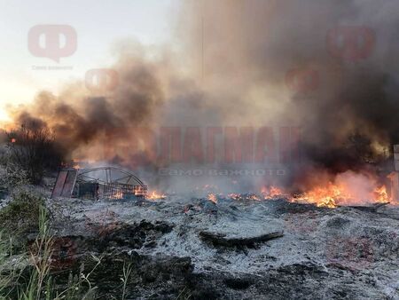 Извънредно! Четири големи пожара вдигнаха на крак огнеборците в Бургаска област