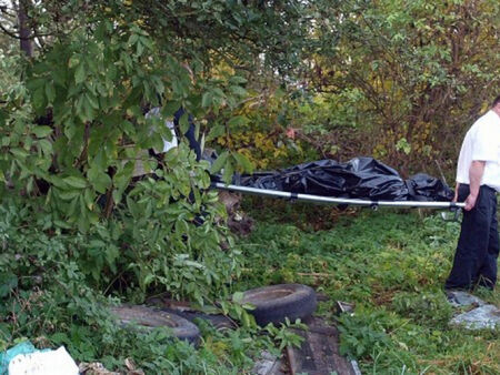 Откриха тялото на 50-годишен мъж на гробищата