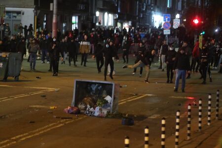 Как световните медии отразиха сблъсъците в София (СНИМКИ)