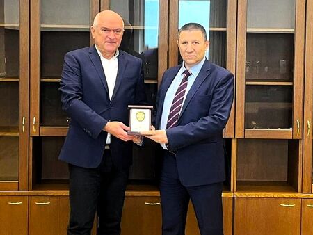 Новият шеф на Сметната палата Главчев вече с две награди - от Сарафов