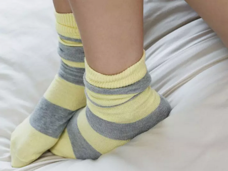 Носите ли чорапи в леглото? Ето какво трябва да знаете