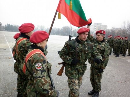 Всички страни около България започнаха да връщат военната служба