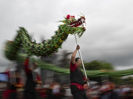 Китайската Нова година настъпи – зодиакалното животно е дракон, но не като западния