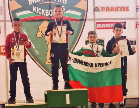 Нов успех за Деян Дичев от СК Аякс! Завоюва златото на най-голямото РП по кикбокс в България