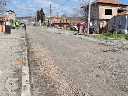 Започна трети етап от обновяването на пътя от Българово към АМ "Тракия"