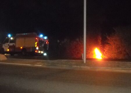 Огнен екшън край Руен, камион се запали в движение на горски път