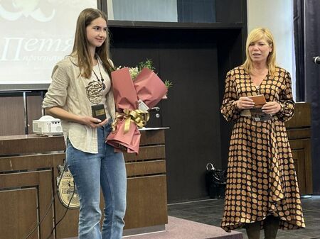 Силвия Алексиева е носител на голямата награда на конкурса "Петя Дубарова"