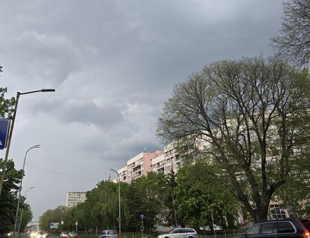 Бургас се размина със страшна буря (ОБНОВЕНА)