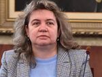 Киселова решава за предложението за референдум