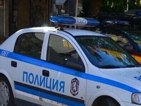 Карнобатлия с голям гаф зад волана
