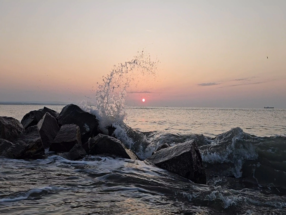 Отлично време по морето