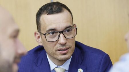 Вижте къде в Бургас да изкарате курс за оръжие или да постреляте за удоволствие