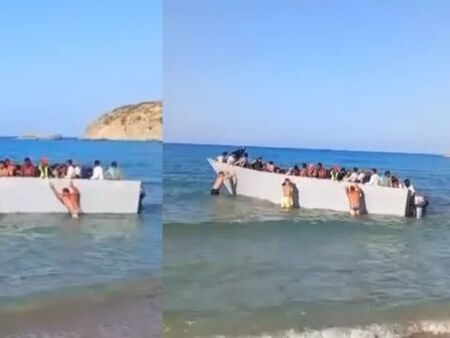 За пример: Туристи в Гърция сами избутаха лодка с нелегални мигранти обратно в морето