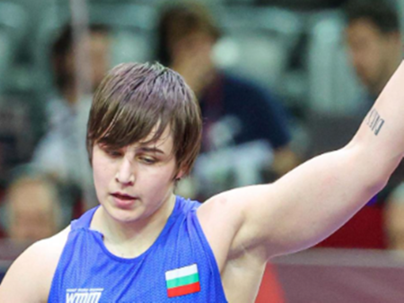 Юлияна Янева с фурор на Световното по борба