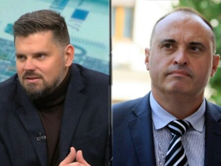 Демонтират Часовника на Бургас, ето защо