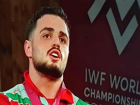 "Шоуто на Слави" отива в историята след 19 години на екран