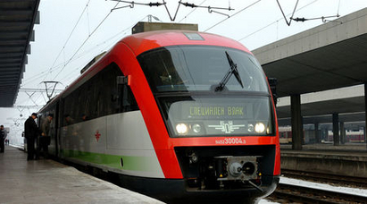 Влаковете от Бургас до Пловдив ще вдигат 160 км/час