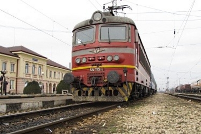 Четири контейнера с боеприпаси откраднаха от влак за България
