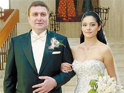 Тумба министри уважиха църковния брак на Валентин Златев в правешкия манастир