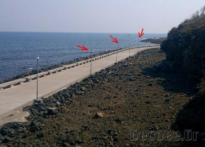 Потрошиха крайбрежната алея в Приморско