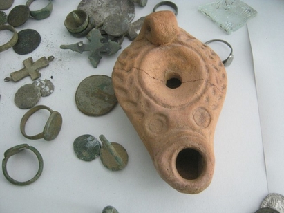 Над 100 антични и средновековни предмети са иззети в Созопол и Бургас