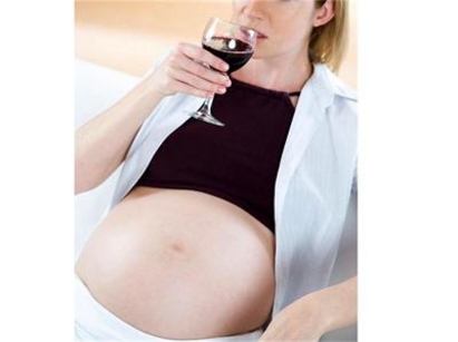 И малко алкохол през бременността намалявал интелекта на детето