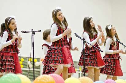 Първият детски хор в Бургас чества 65 години на сцената на НХК