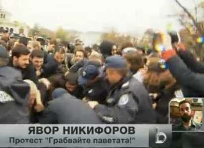 Явор Никифоров: Срещу кабинета “Орешарски” няма смисъл от мирни протести