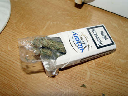 Откриха 30 грама марихуана в „Опел“-а на бургазлия