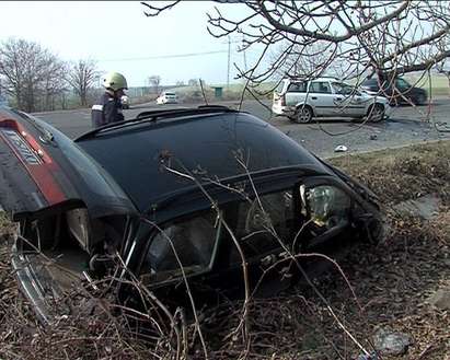 Катастрофа затвори пътя до разклона за Камено