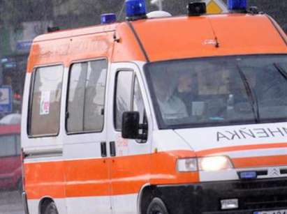 Двама ранени след удар на камион с трактор по пътя Средец - Бургас