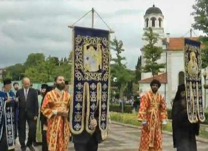 Чудо в Поморие! Икона спря дъжда за откриването на фестивала „Св. Богородица – Достойно естъ”