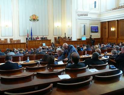 Народното събрание атакува Гърция с декларация, призова Европейската комисия за наказателна процедура