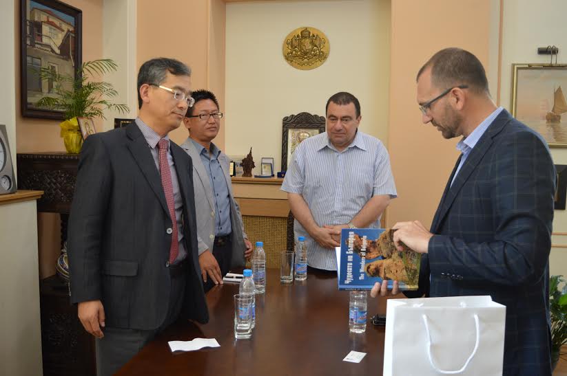 Посланикът на Република Корея в България с голям интерес към минералните извори в Бургаско