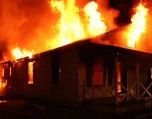 Пожар изпепели къща в Банево
