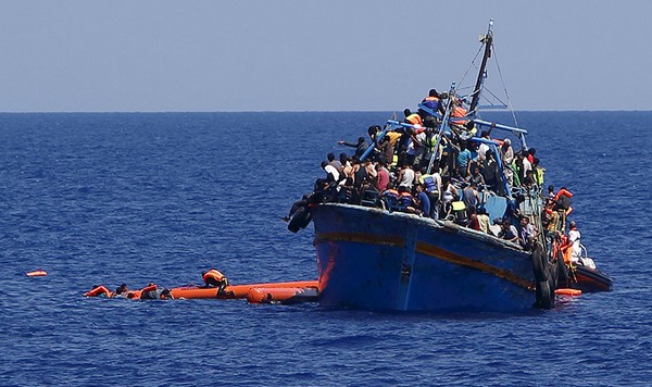 290 000 мигранти са дошли в Европа през Средиземно море от началото на годината