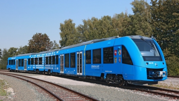 Германия пуска първия водороден влак