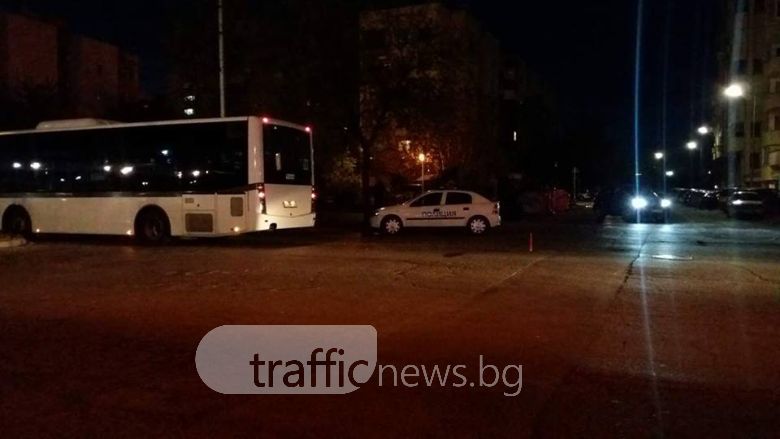 Няма край! Тежка катастрофа в Пловдив: Автобус помля Рено (СНИМКИ)