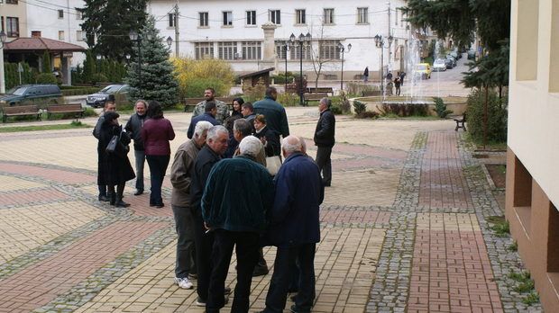 Инвеститорът в златодобива в Трън се оттегля от района независимо от развитието по казуса