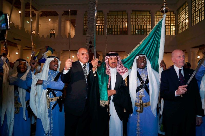 Борисов като Тръмп - танцува със саби в Саудитска арабия