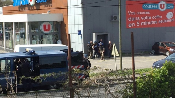 Нападателят във Франция е убит от полицията