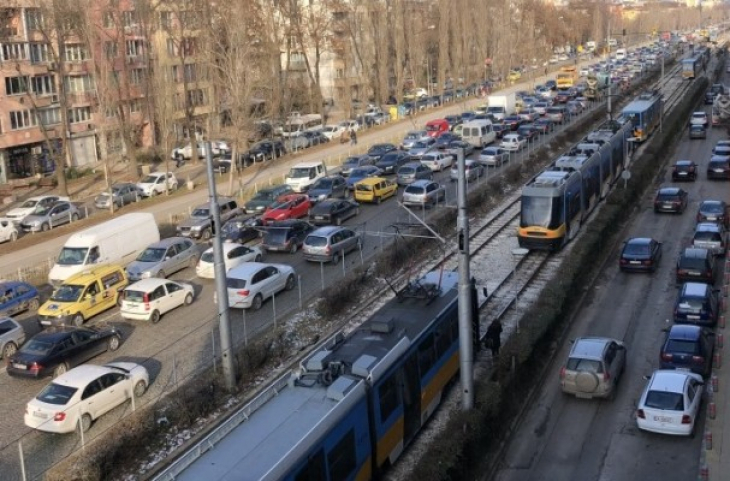 За празниците: Половин милион българи на път