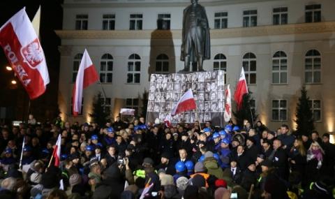 ЕС с наказателна процедура срещу Полша