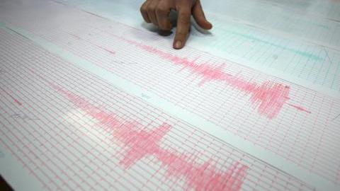 Силно земетресение разлюля индонезийски остров