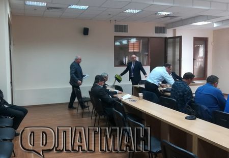 Скандал в ОбС-Созопол: Опозицията тръшна вратата преди най-важната точка. Защо БСП се обиди на кмета? 