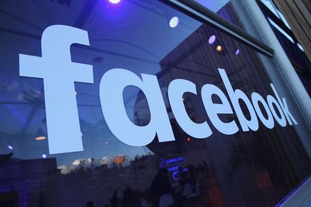 Facebook променя правилата за политическа реклама