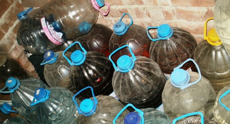 Баба крие 200 литра алкохол без бандерол в Карабунар
