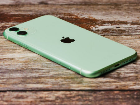 iPhone 11 е най-продаваният смартфон в началото на 2020