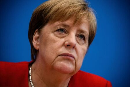 Меркел: Германската икономика няма да издържи затваряне, пандемията трябва да се овладее